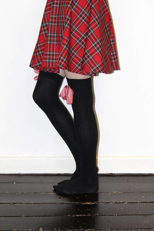 BLACK QUEEN OF HEARTS RIBBON SOCKS - Image 2