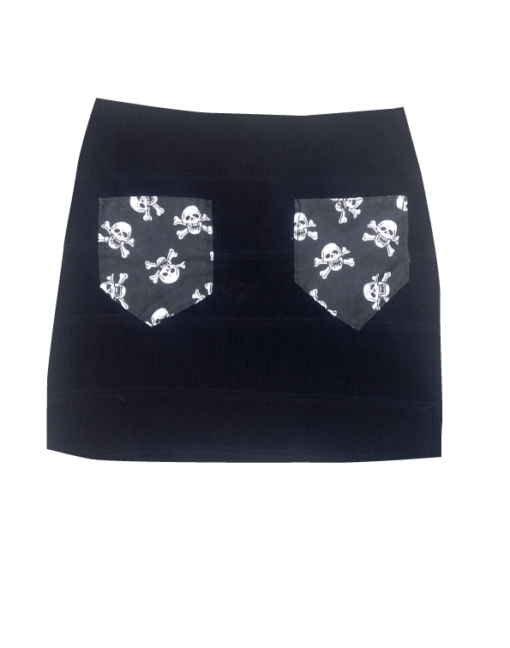 BLACK SKULLS PRINT PATCH POCKET SKIRT