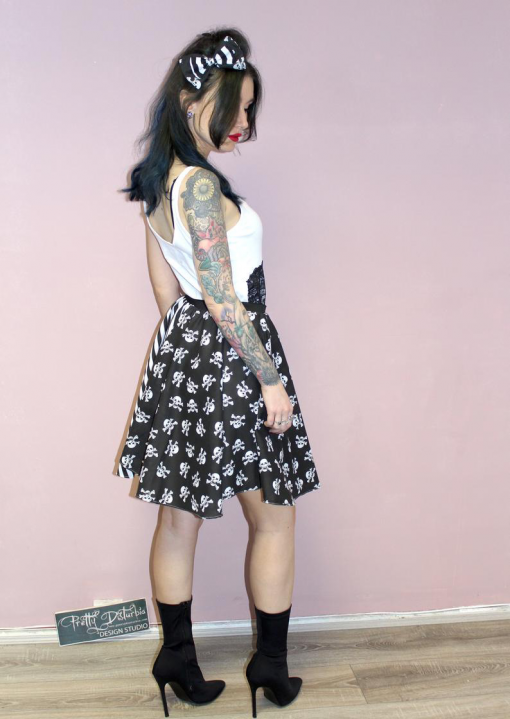SKULLS & STRIPES KNEE LENGTH SKIRT - Image 5