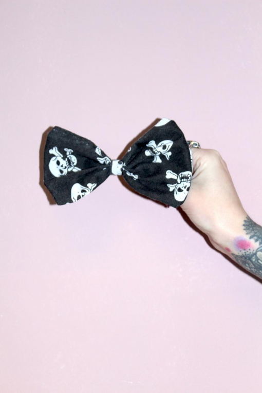 BLACK SKULLS & STRIPES HAIR BOW - Image 3