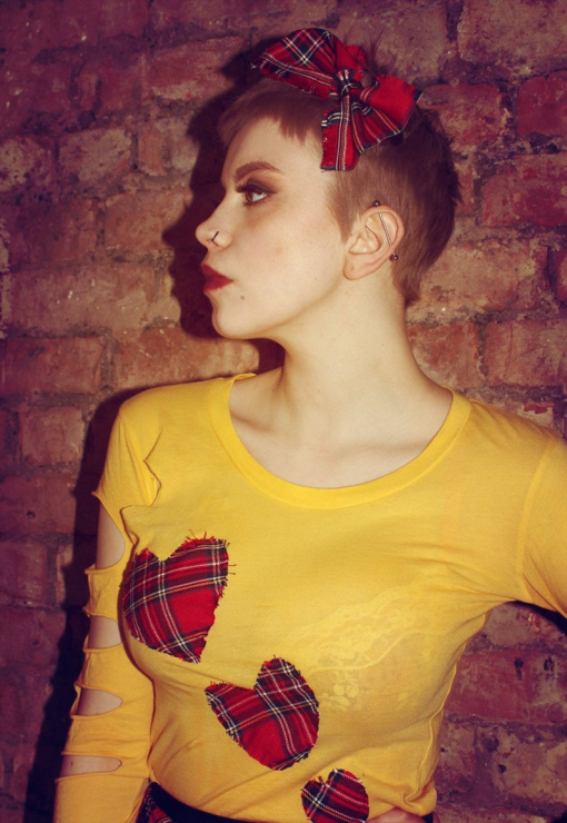 RED TARTAN HAIR BOW - Image 3