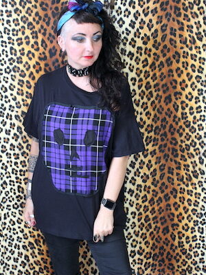 BLACK UNISEX PURPLE TARTAN SKULL PATCH TEE
